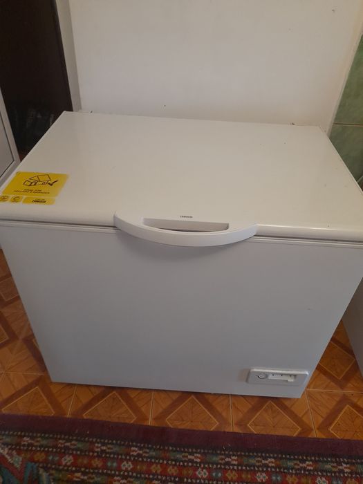 Продам морозильну камеру