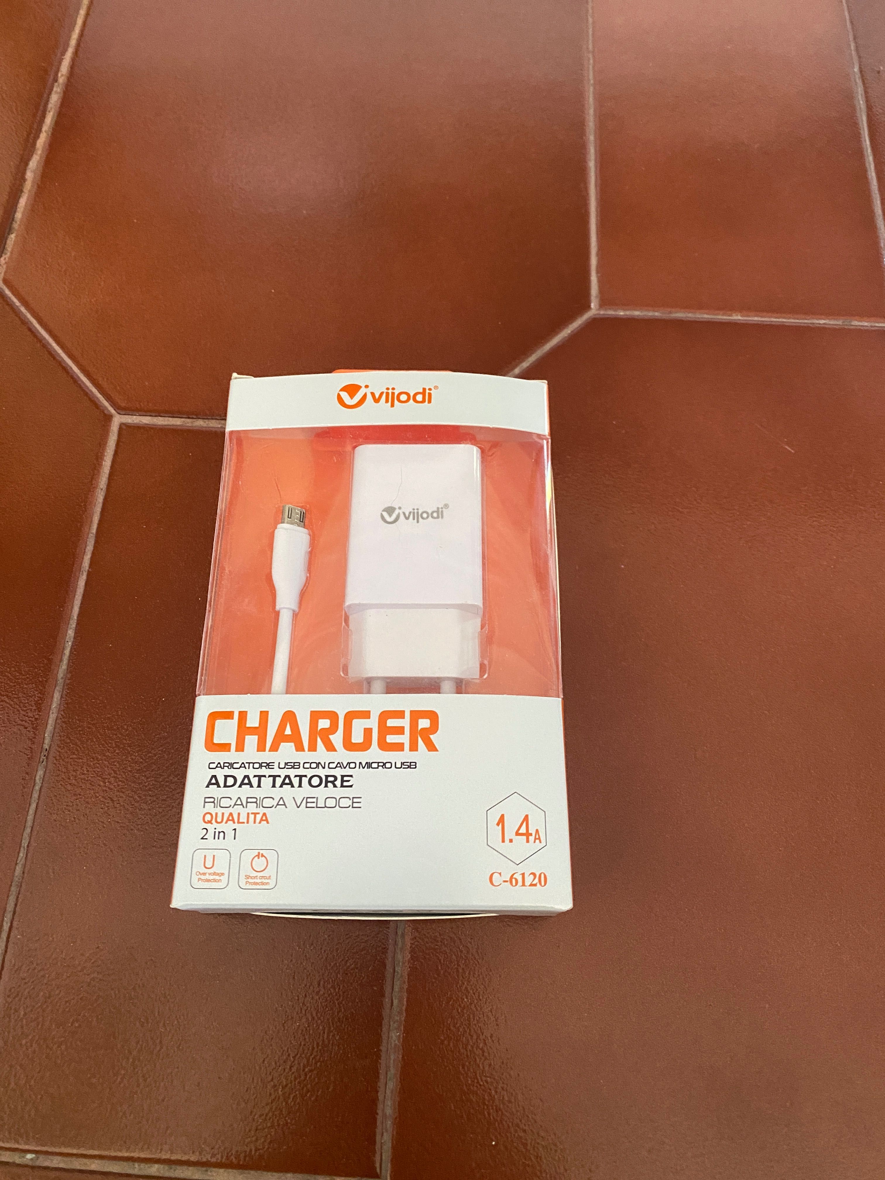 Vidoji Carregador USB com cabo Micro USB