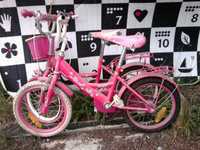 Dwa różowe rowerki na kołach 16 cali dla bliźniaczek lub sióstr