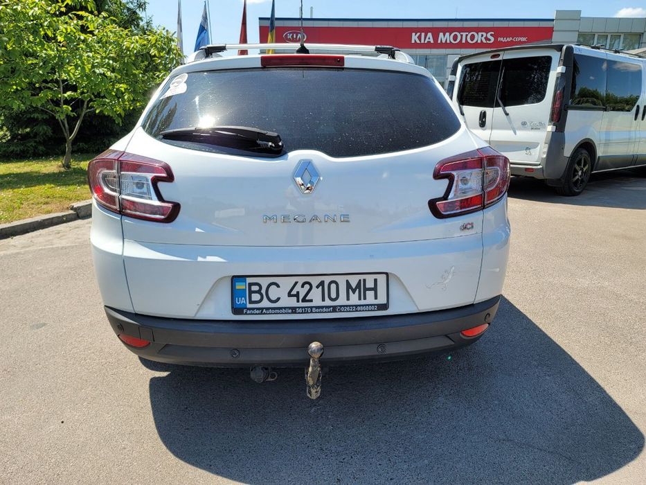 Renault Megane BOSE (10.2013р.) III покоління  1.5 dCi MT (110 к.с.)
R