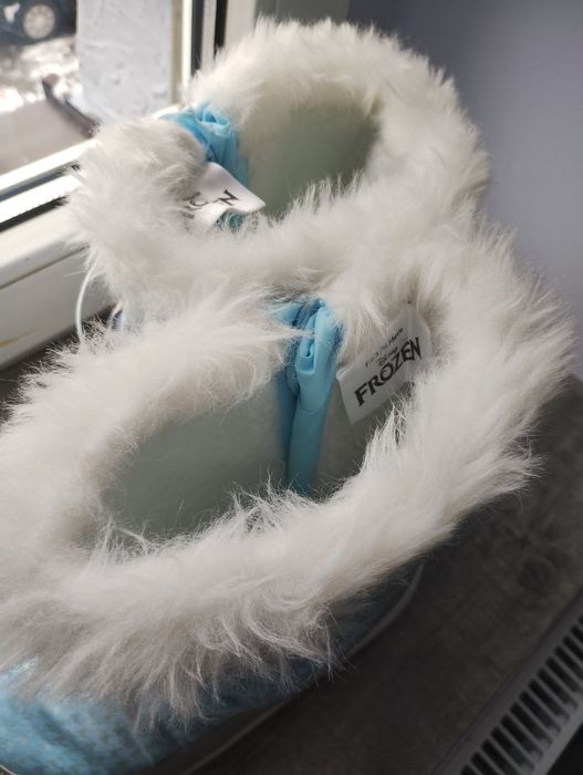 Nowe Buty dla dziecka śniegowce Frozen Sinsay z metką i gwarancją zaku