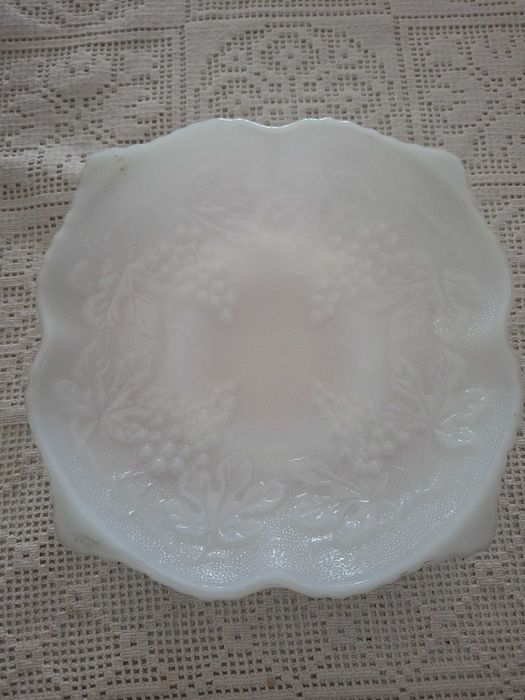 várias peças em vidro coalhado