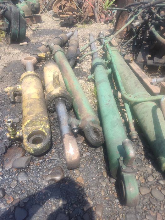 Продаються запчастини Київського екскаватора