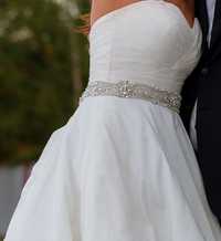 Suknia ślubna - Allure Bridals 9065 - z kryształkami Swarovskiego