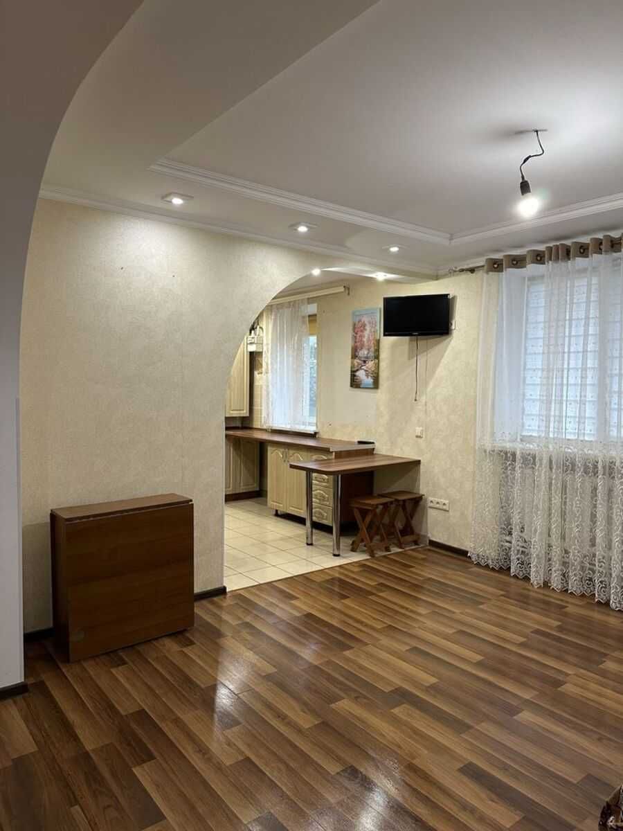 Продам 3-х кімнатну квартиру з хорошим ремонтом Інд. опалення!
