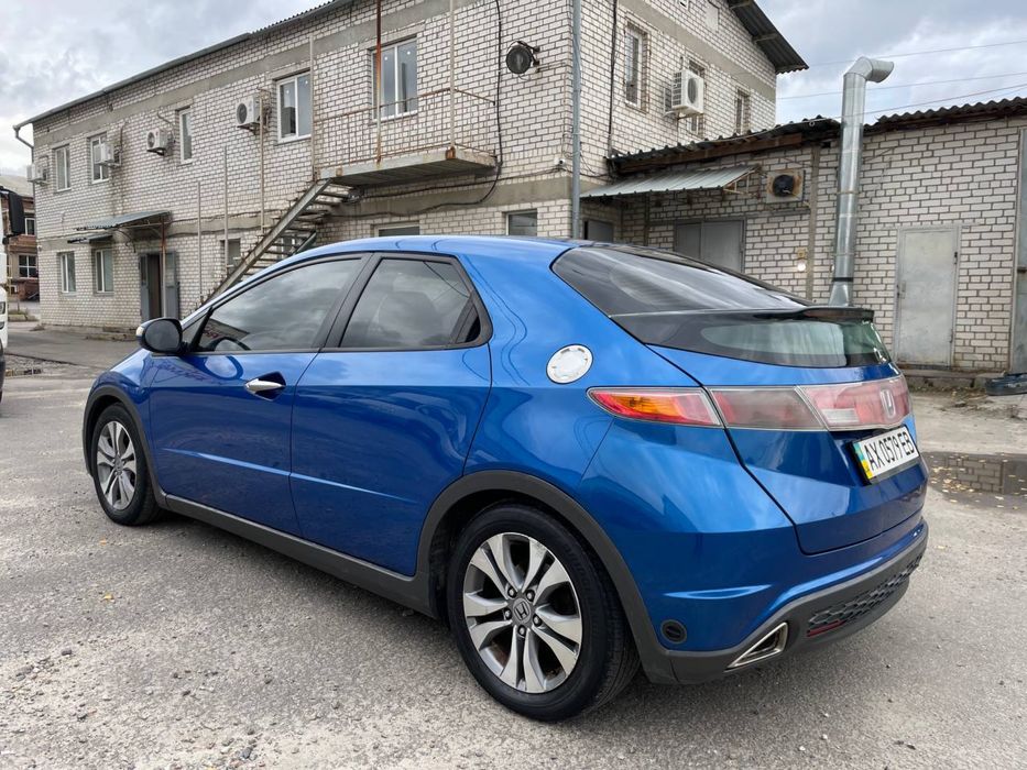 Honda Civic 5d 2006 року