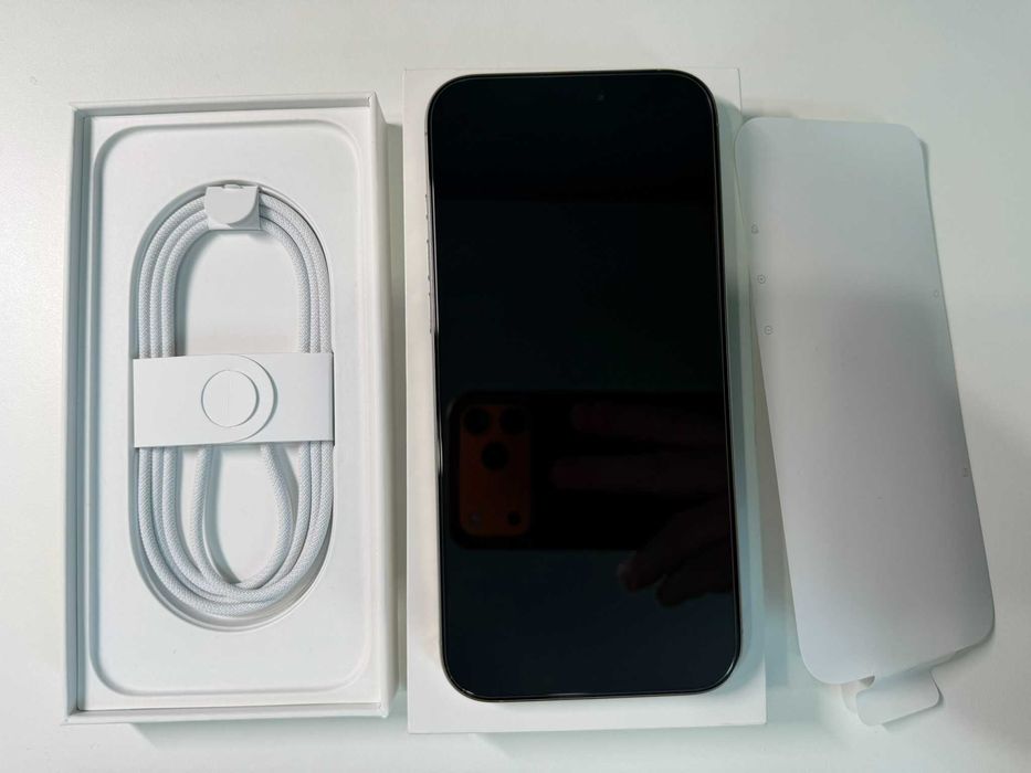 Apple iPhone 16 Pro Max 256GB Natural Titanium (eSIM) 100% стан нового