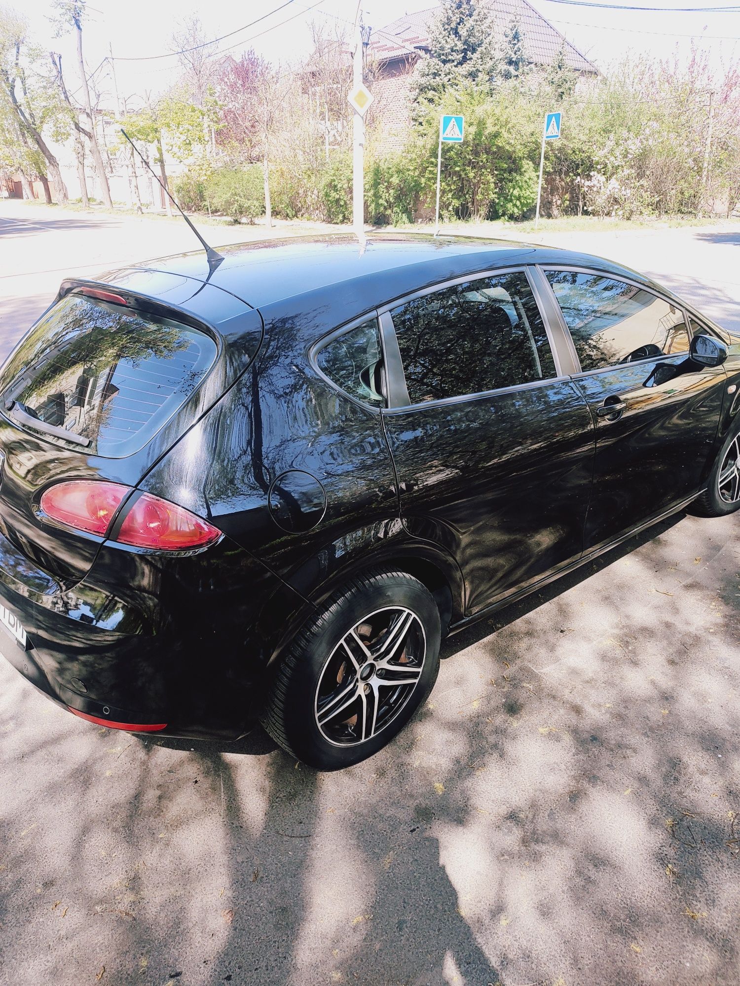Seat Leon 2008, бензин 1.6