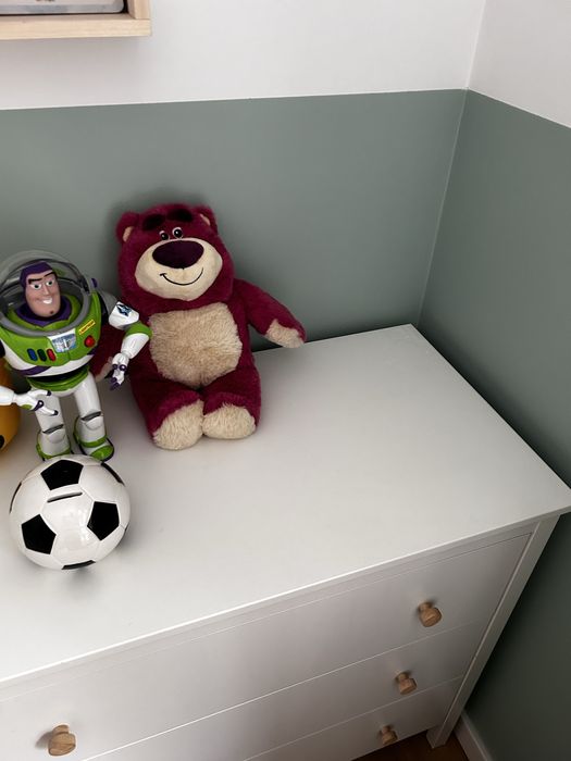 IKEA komoda KOPPANG z drewnainymi gałkami