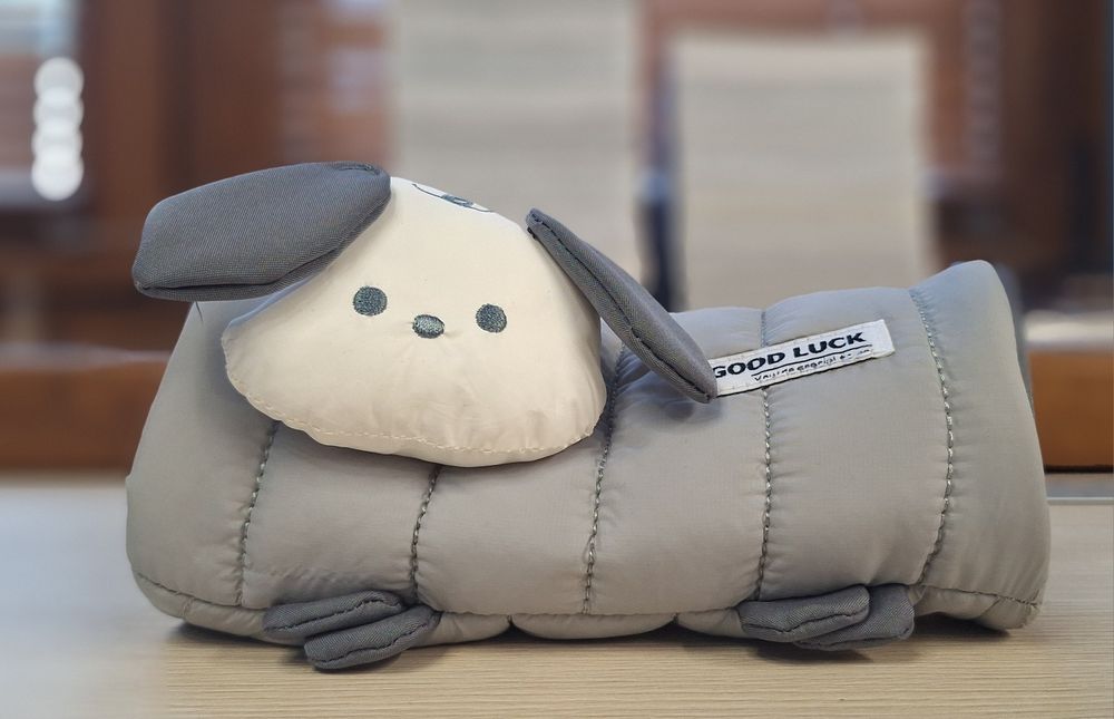 Piórnik szkolny szary pojemny pies piesek napis nowy