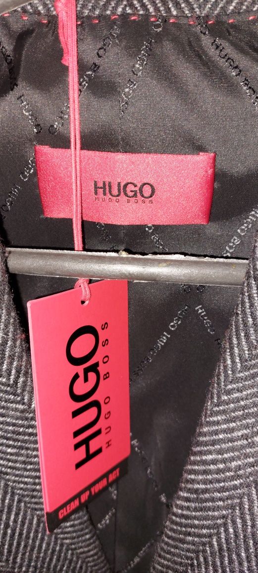 Пальто чоловіче Hugo Boss (нове)