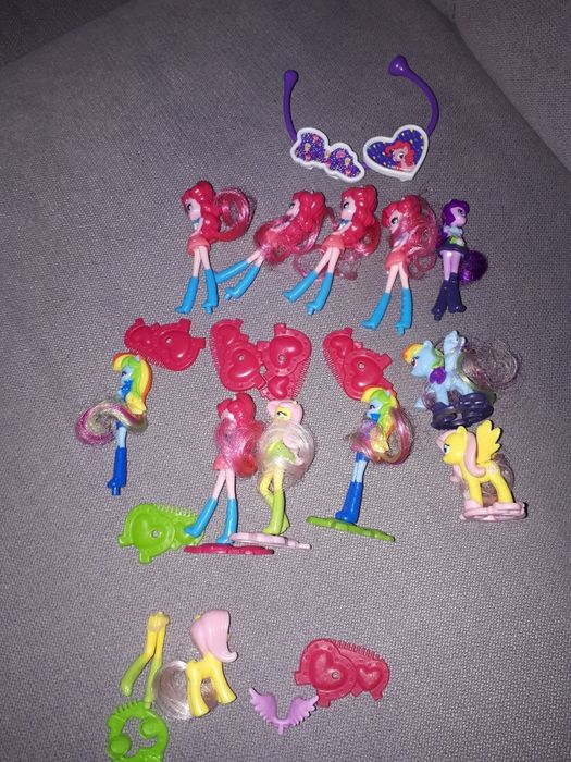 Kinder niespodzianka figurki z serii My Little Pony