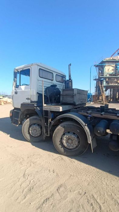 Самоскид MAN 35.364 з місцем за кабіною під грейфер кран маніпулятор