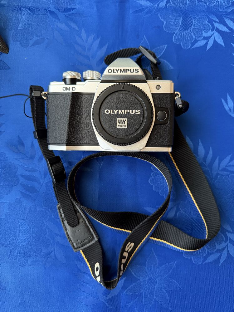 Olympus OM-D E-M10 Mark II + 2 obiektywy