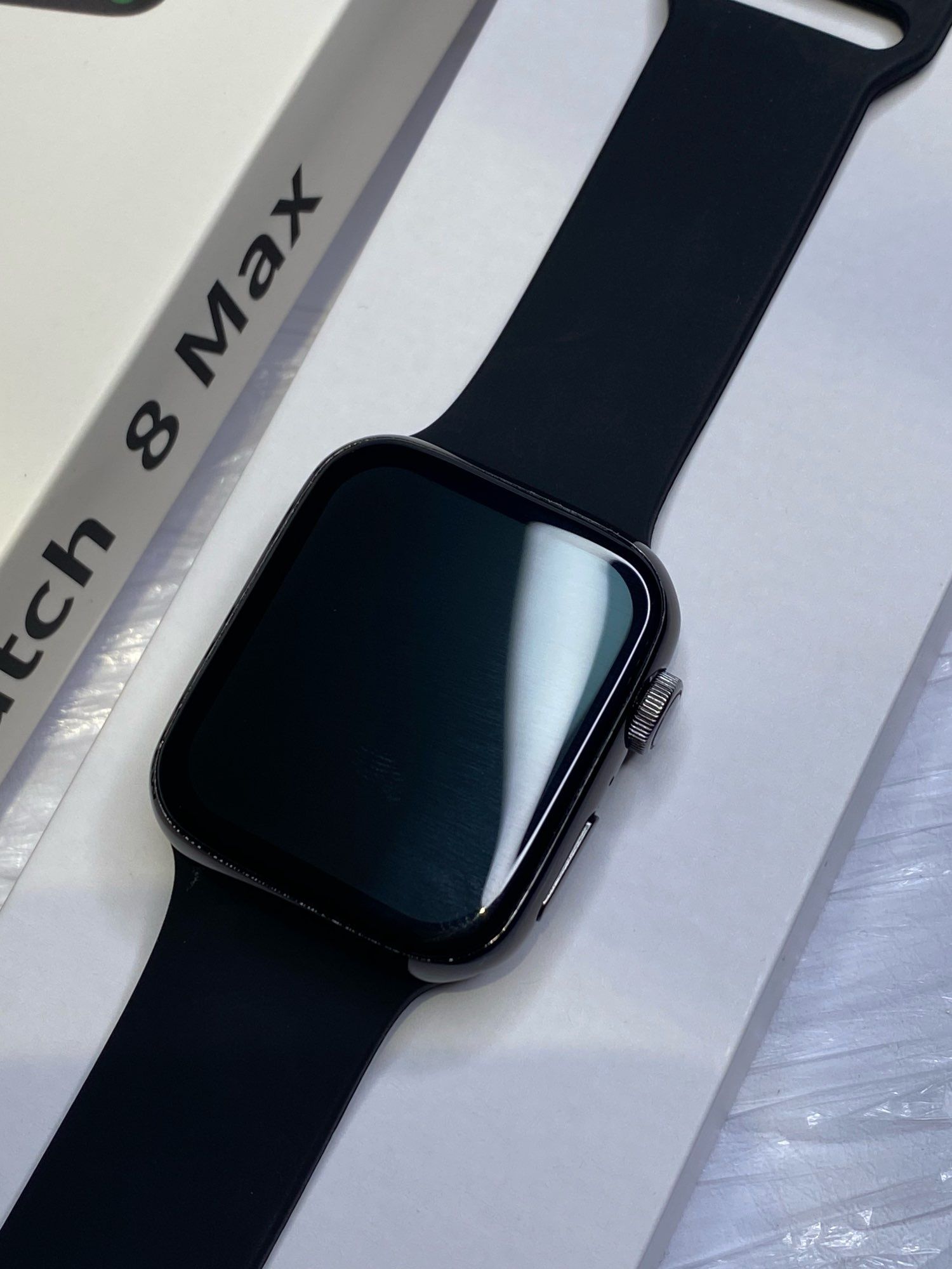 Czarny smartwatch S8