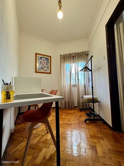 758598 - Quarto confortável muito perto do...