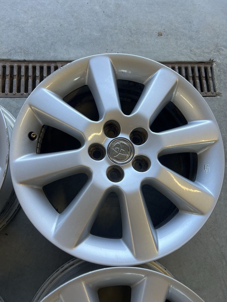 Oryginalne Alufelgi Toyota 16” 5x100 ET 45