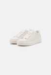 Sneakersy niskie Tamaris 39