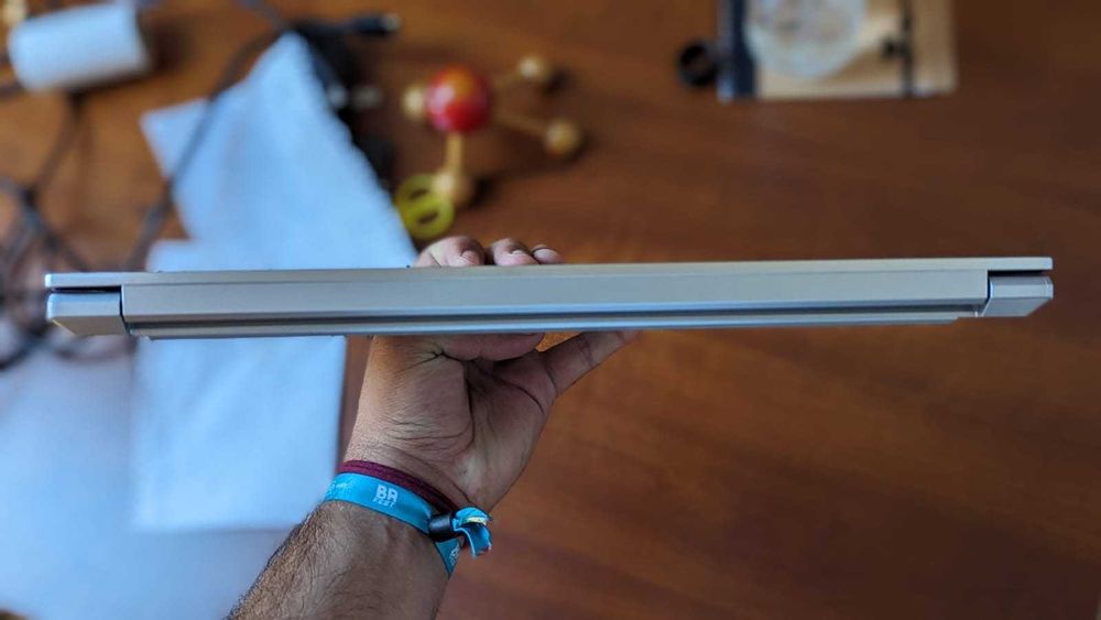 Portátil ASUS Vivobook PRO