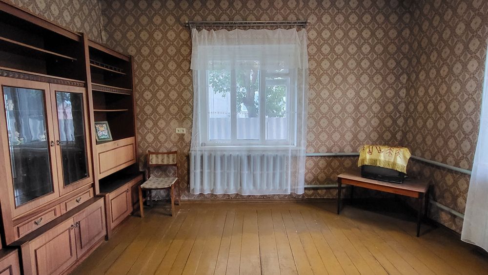 Здаю половину будинку