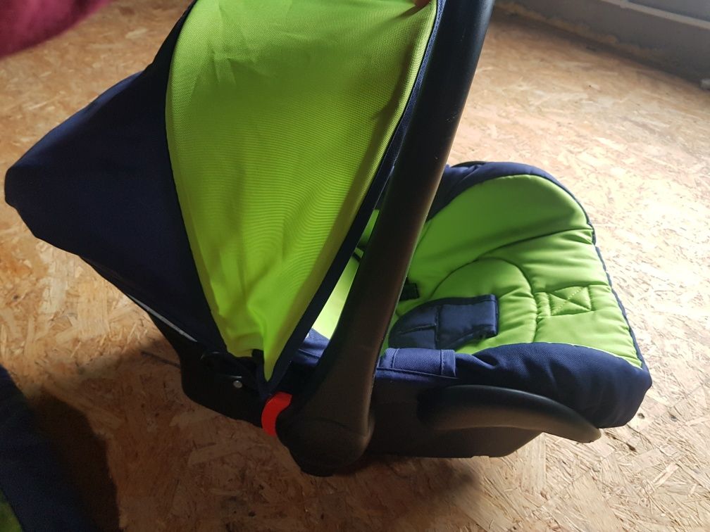 Fotelik samochodowy dziecięcy plus nosidełko i otulacz do fotelika