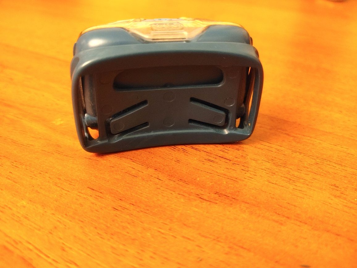 Налобный фонарь Petzl Tikkina 250 Lm