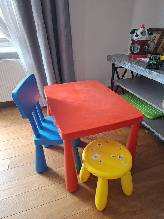 Набір столик, стільчик і табуретка Ikea