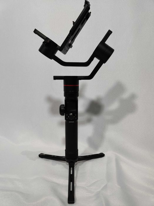 Estabilizador de camara gimball AK2000