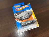 Hot Wheels Back To The Future Time Machine (Opakowanie z wadą)