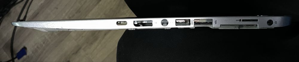 HP Elitebook 775/850 G4/G3 (топкейс, стіл з центральною частиною)
