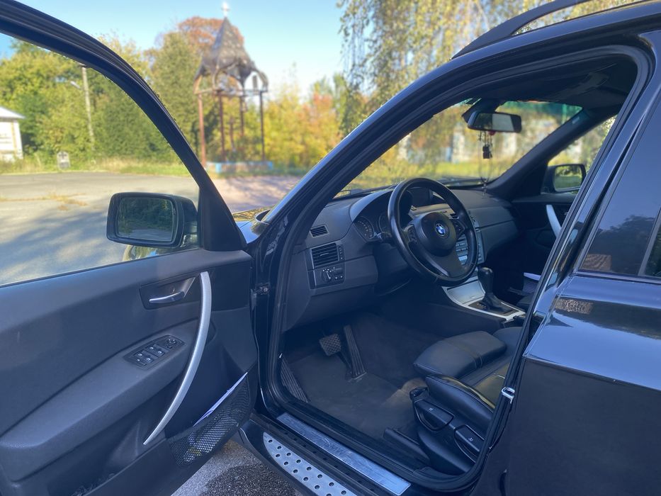 Продам BMW X3 E83