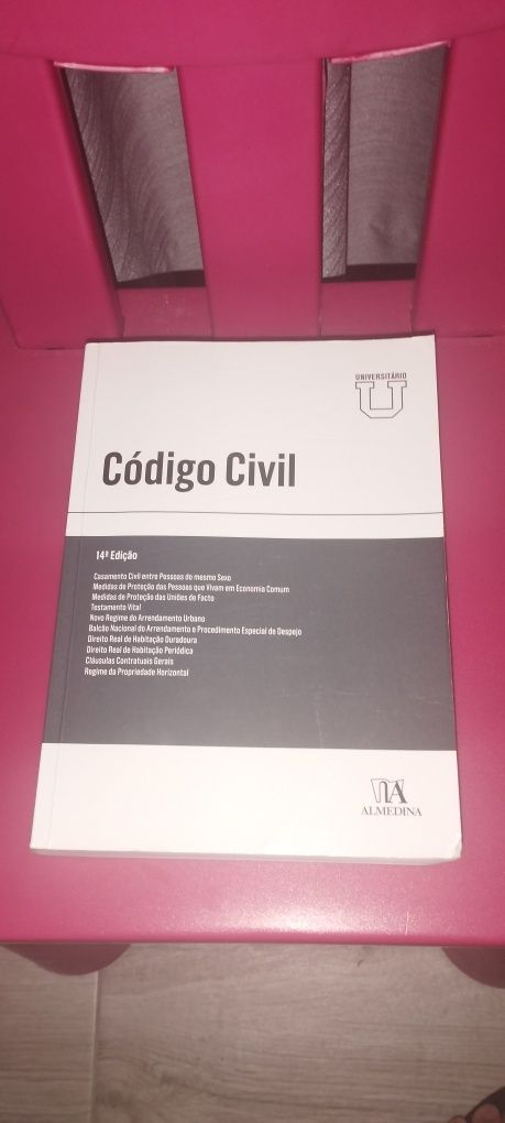 Livros de leis como novos