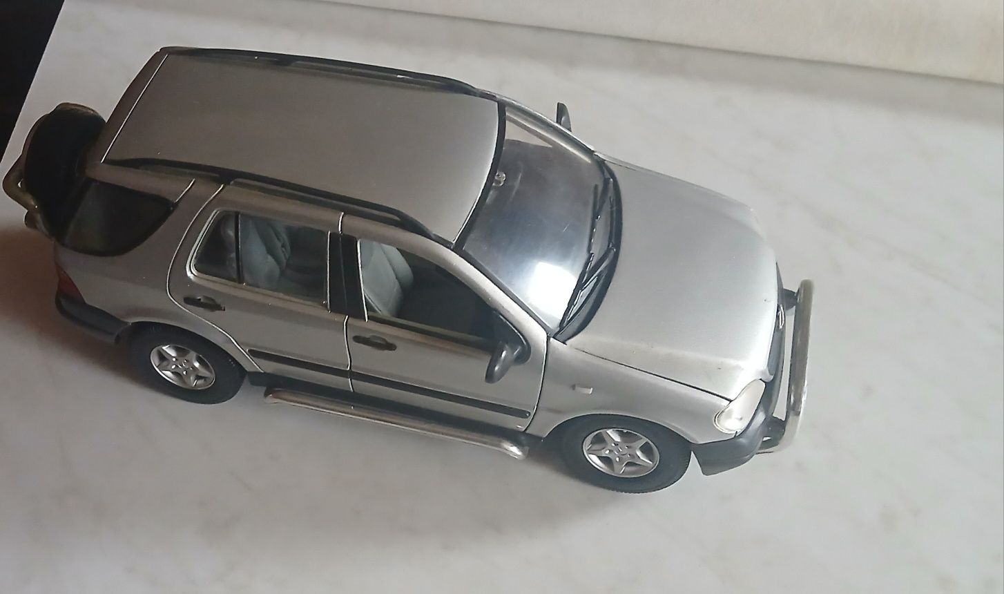 Mercedes Klasa ML 1:18