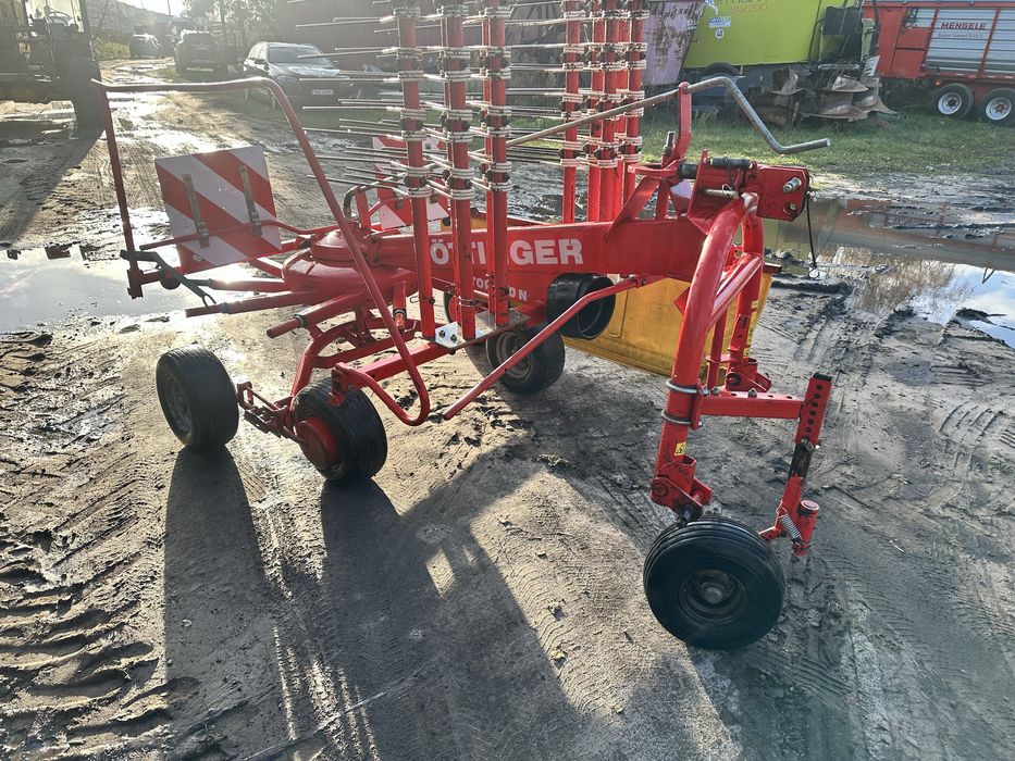 Zgrabiarka Pottinger Top 380N 3,8m