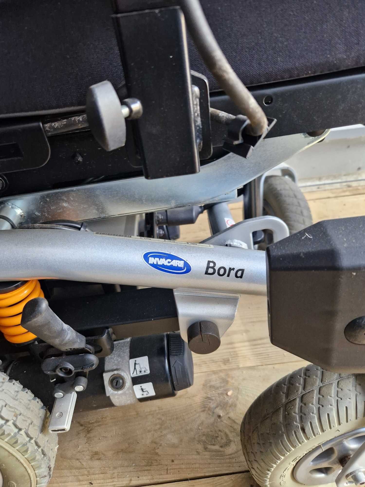 Wózek inwalidzki elektryczny INVACARE BORA siedzisko 46 cm - 27
