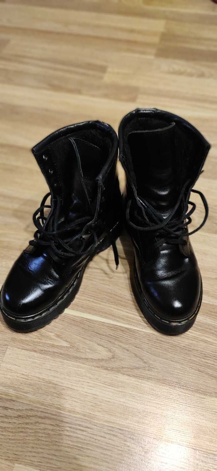 Зимние женские кожаные ботинки Dr. Martens размер 37