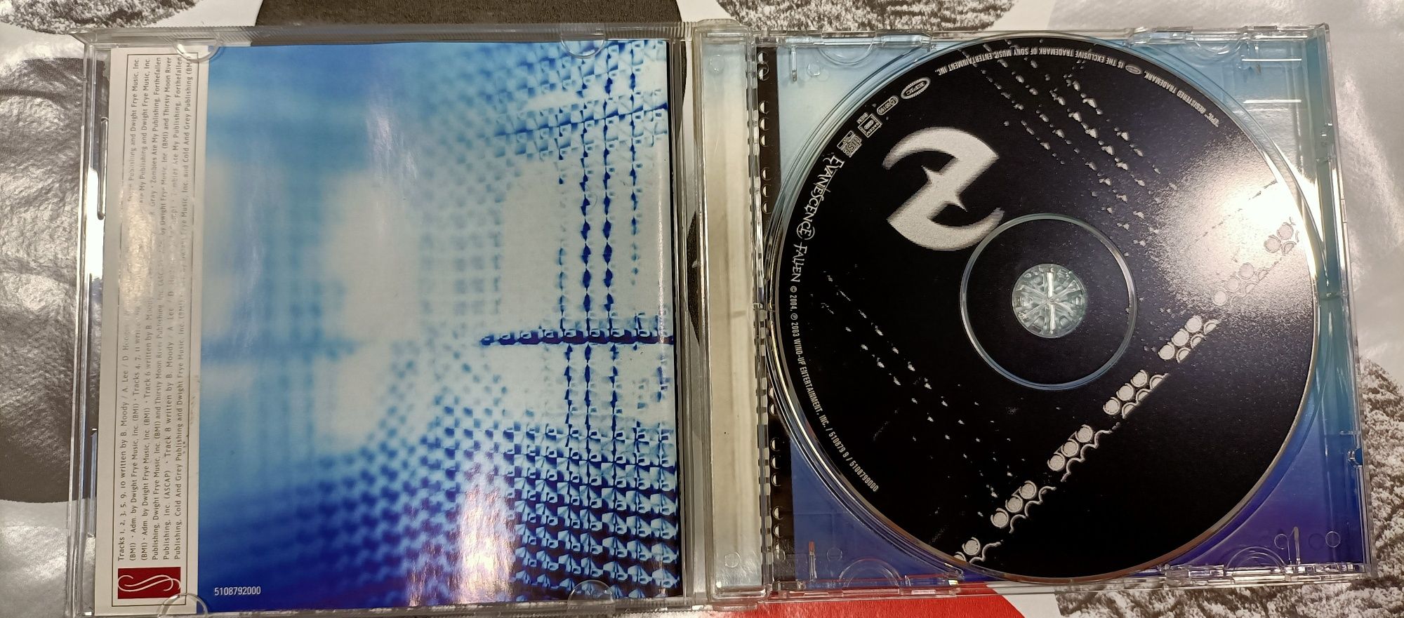 CD Fallen (álbum de Evanescence)