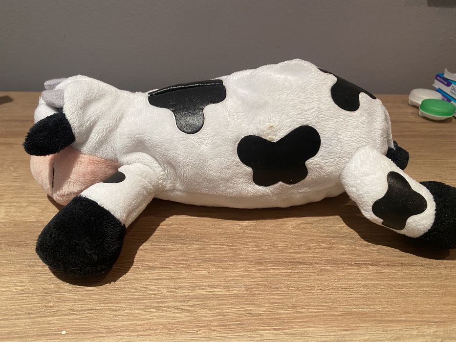 Bolsa / estojo em forma de vaquinha