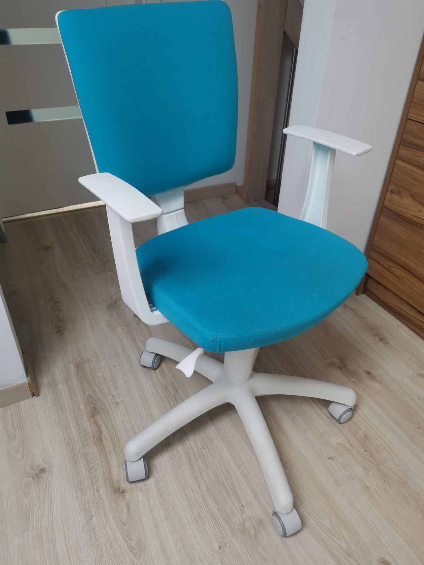 Krzesło biurowe, krzesełko biurowe dla dziecka, Meblik