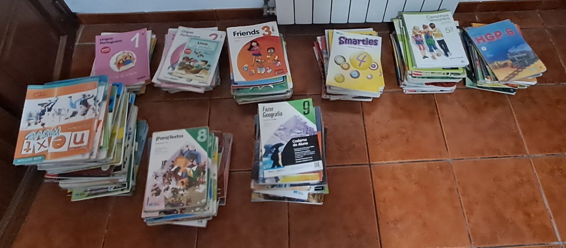 200 livros escolares