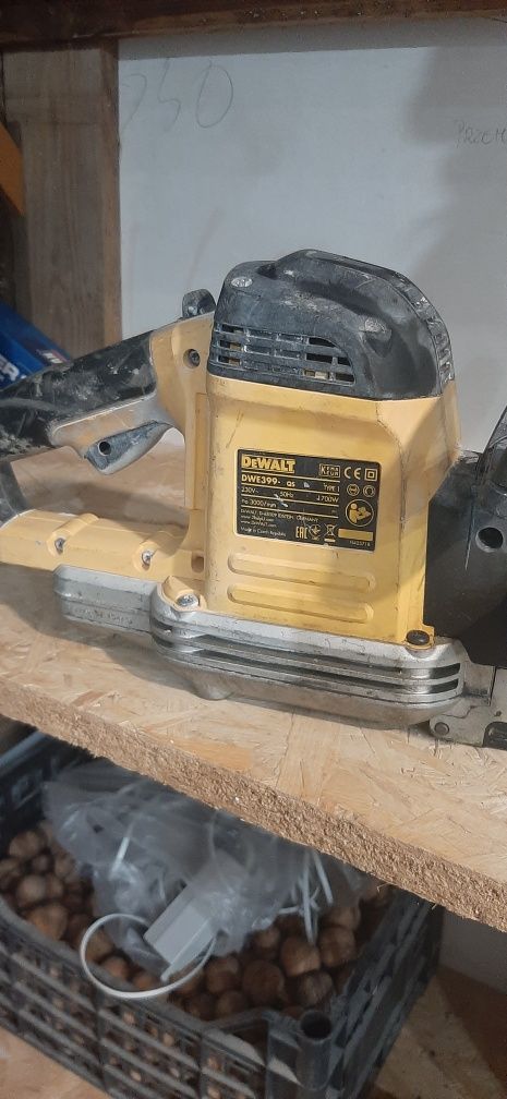 Dewalt DWE399 Pilarka Alligator 430 mm