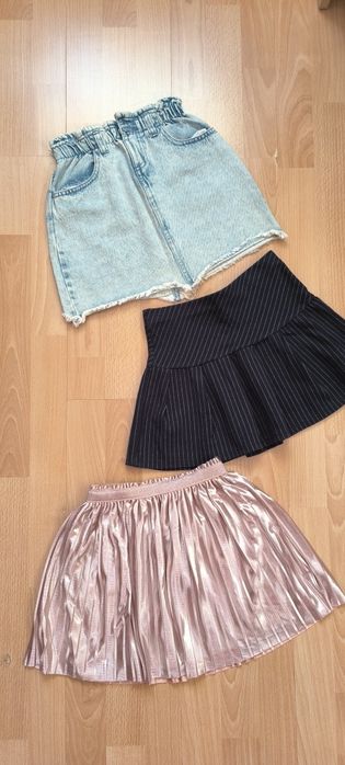 Spódnice na wzrost 122-128