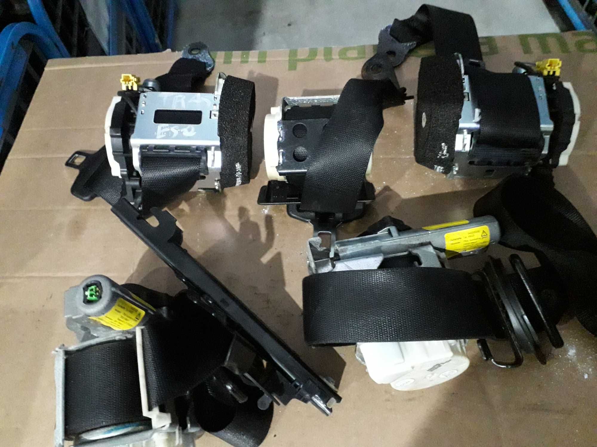 cintos segurança Mercedes W204