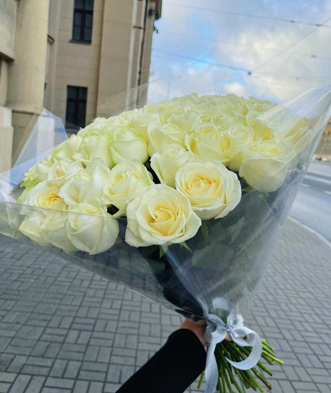 Нежный букет 53 белые розы, доставка цветов Днепр, цветы