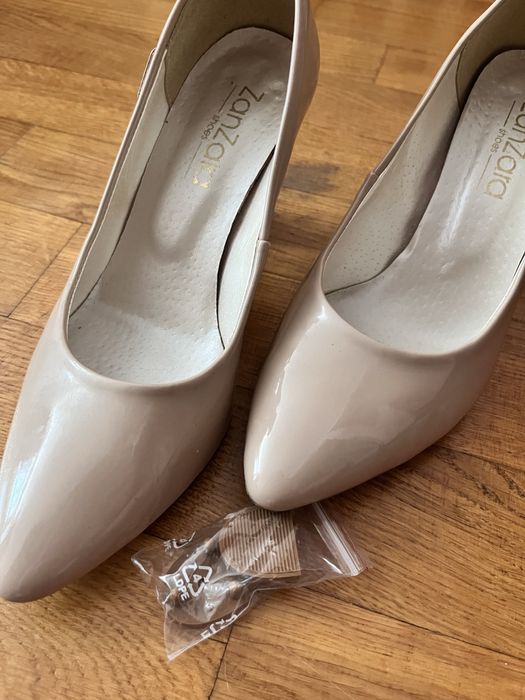 Туфлі класичні лакові