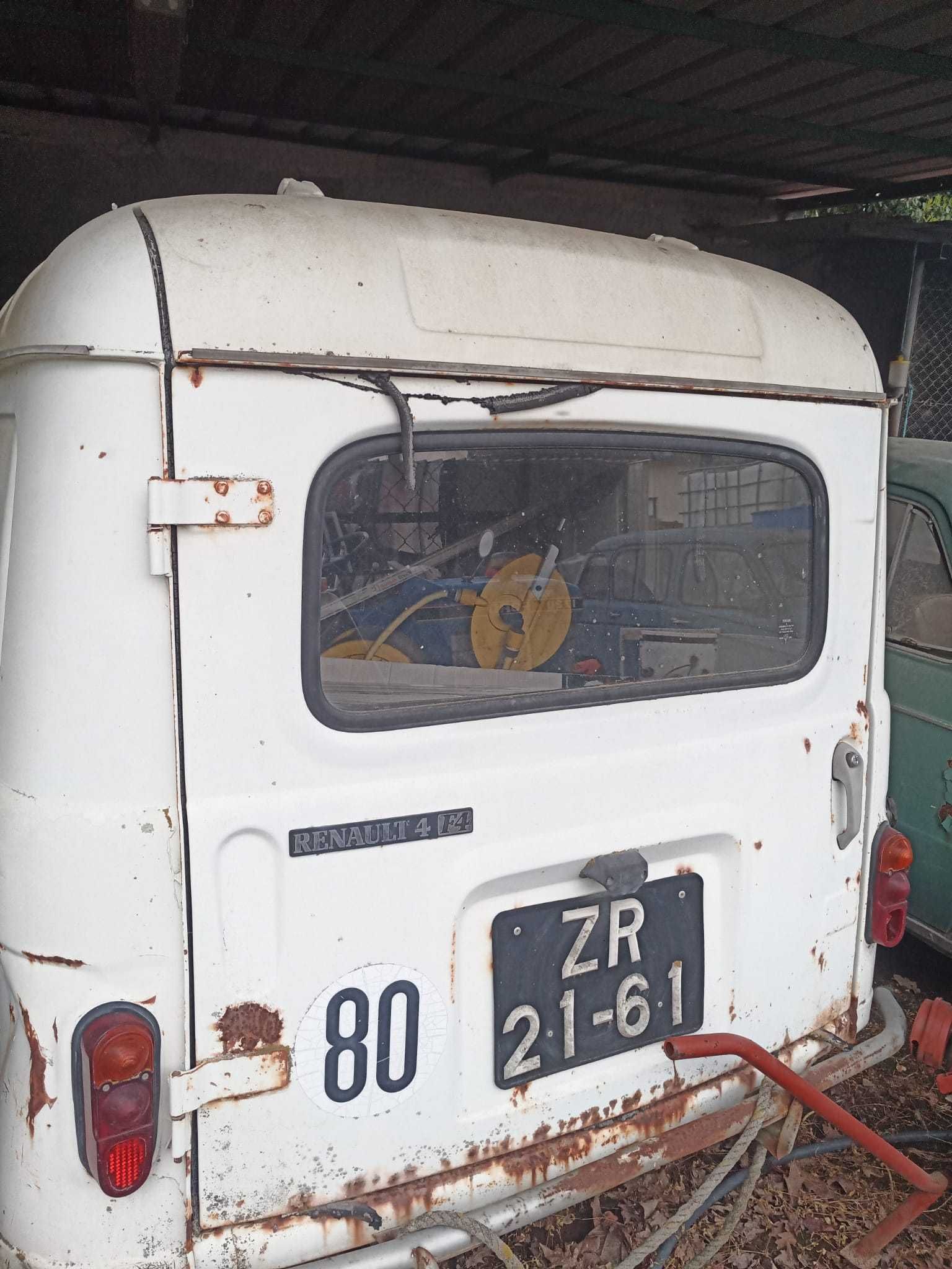 Renault 4F em bom estado