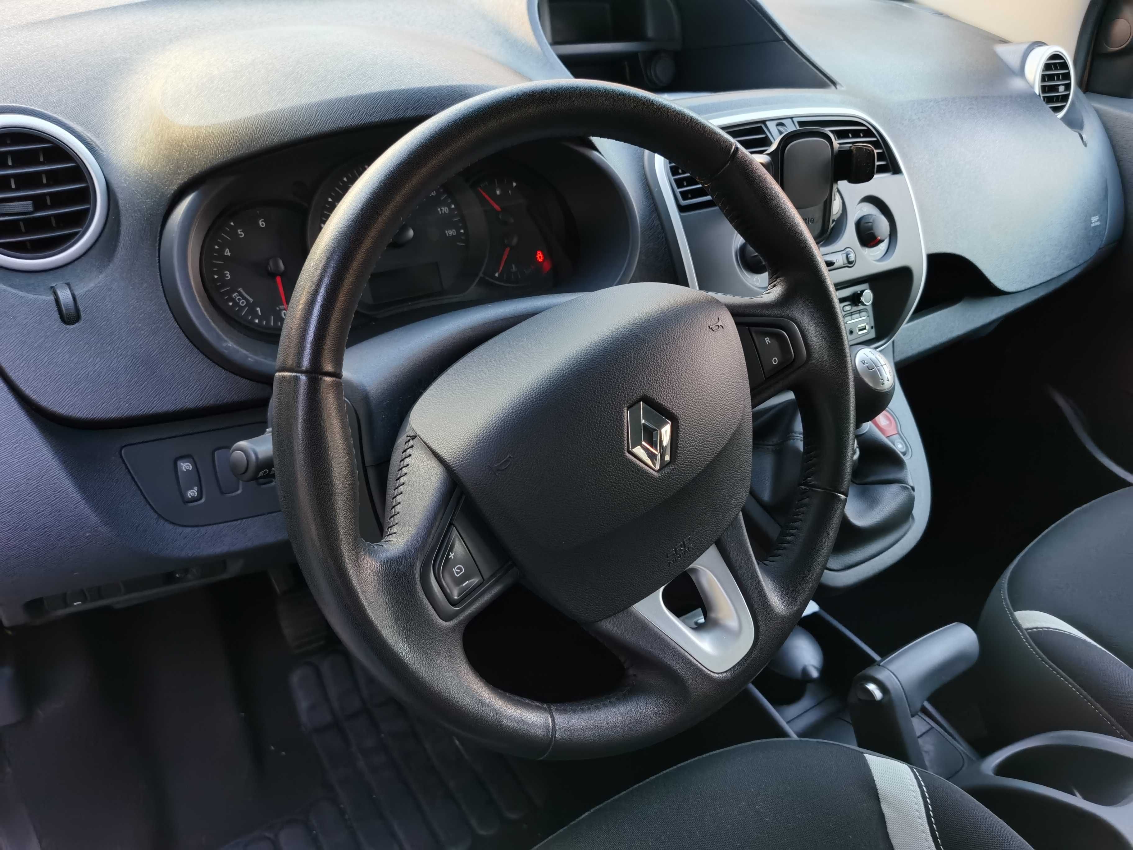 Renault kangoo maxi 2013