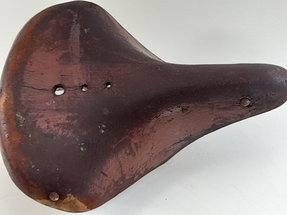 Siodełko rowerowe skórzane  .