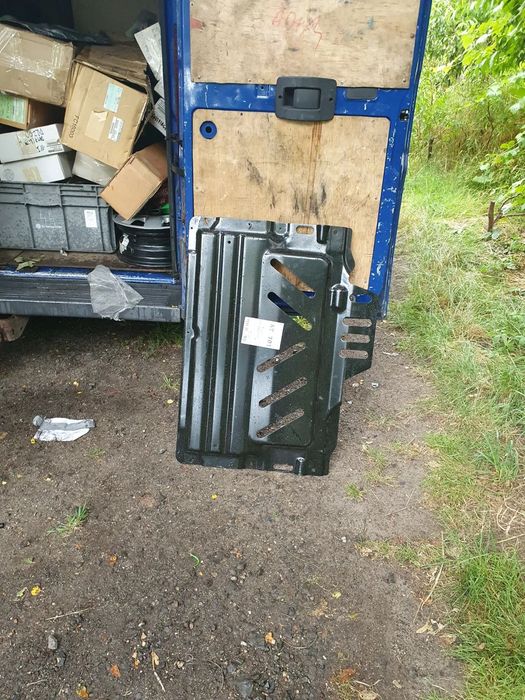 Ekran płyta Osłona Pod Silnik Renault Trafic III 758901668R Stalowa Fiat Talento Nissan NV300 Opel Vivaro B