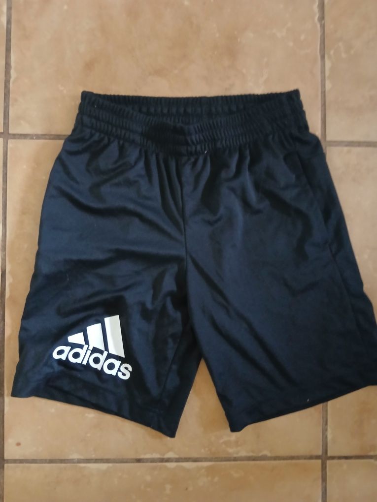 Spodenki chłopięce adidas rozmiar 140